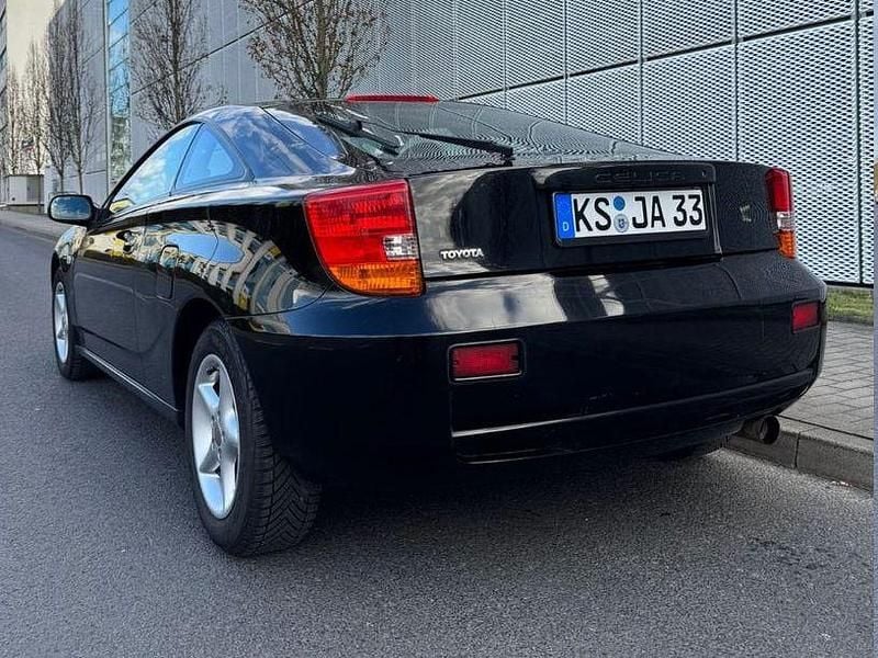Gebraucht Toyota Celica 143 PS (105 kW) 2001 Schwarz Coupé