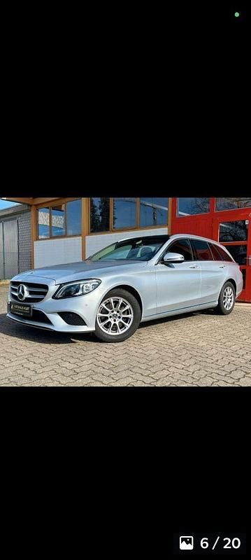 Silber Gebraucht 2018 Mercedes C180 Kombi | 19.990 € (Guter Preis) - Bild 1/4