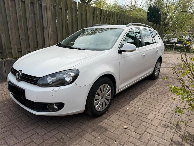 Usata VW Golf VI 105 CV (77 kW) 2011 Bianco Utilitaria