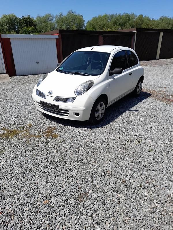 Weiß Gebraucht 2009 Nissan Micra Kleinwagen | 1.950 € - Bild 1/4