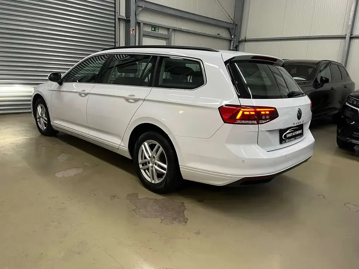 Gebraucht VW Passat Business 150 PS (110 kW) 2023 Weiß Kombi
