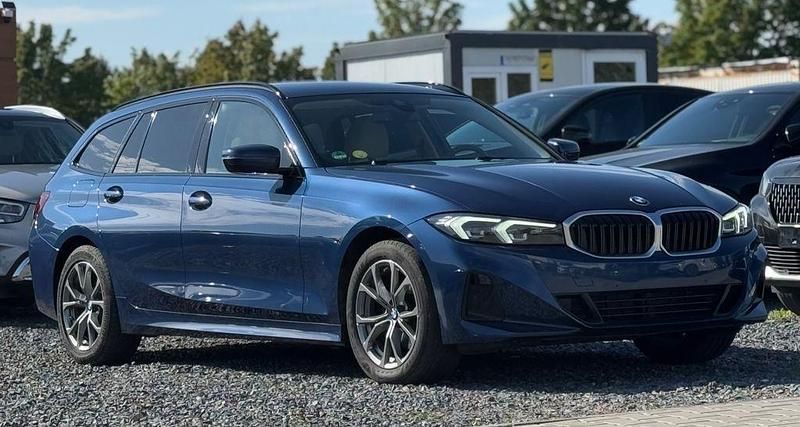 Gebraucht BMW 320 Shadowline 190 PS (139 kW) 2022 Blau Kombi