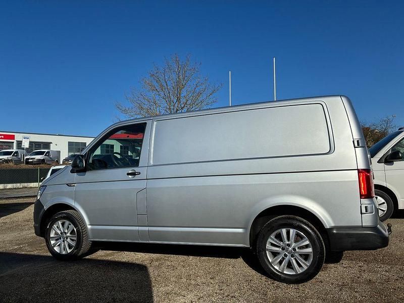 Gebraucht VW Transporter 150 PS (110 kW) 2019 Silber Van
