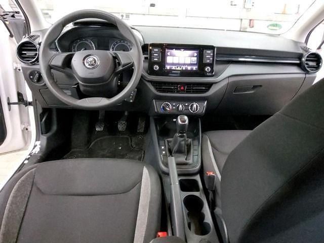 Gebraucht Skoda Fabia Active 65 PS (47 kW) 2022 Candyweiß Kleinwagen