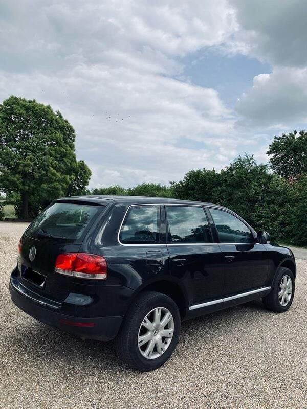 Schwarz Gebraucht 2004 VW Touareg SUV | 3.300 € (Fairer Preis) - Bild 1/4
