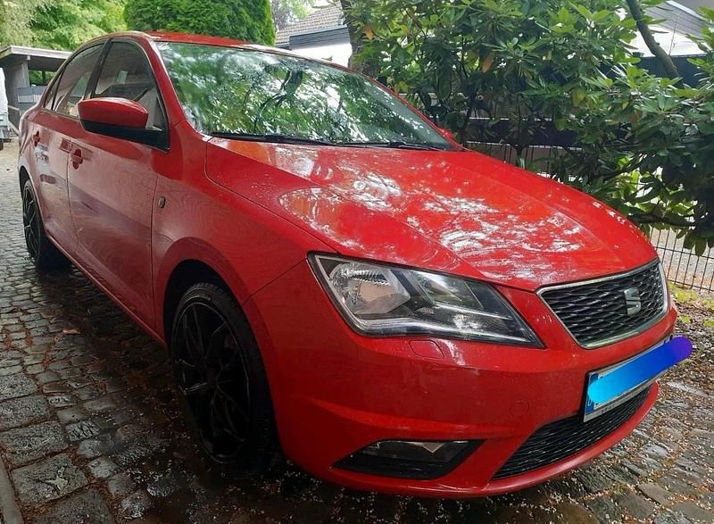 Rot Gebraucht 2014 Seat Toledo Limousine | 5.200 € (Fairer Preis) - Bild 1/4