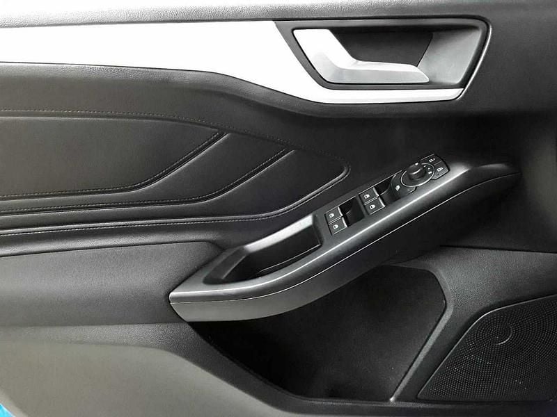 Gebraucht Ford Focus Cool & Connect 120 PS (88 kW) 2021 Verkehrsblau ral 5017 Kombi
