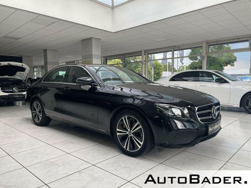 Gebraucht Mercedes E450 Avantgarde 367 PS (269 kW) 2019 197 obsidianschwarz (metallic) Limousine