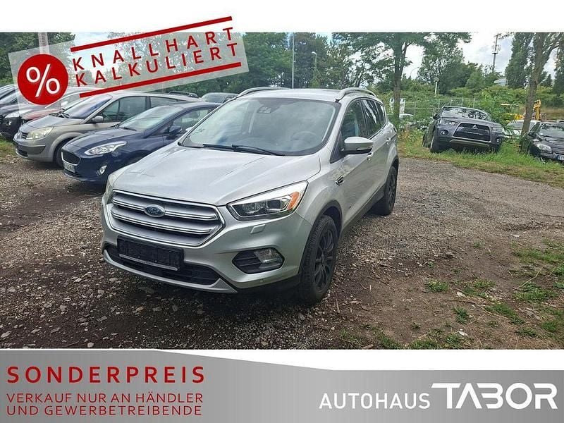 Polarsilber metallic Gebraucht 2016 Ford Kuga Titanium SUV | 13.985 € (Guter Preis) - Bild 1/4