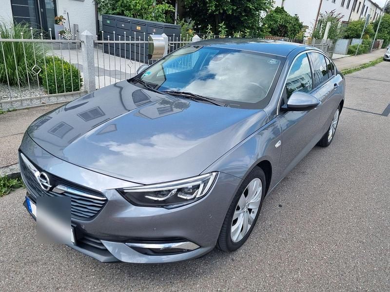 Grau Gebraucht 2017 Opel Insignia Edition Limousine | 10.500 € (Fairer Preis) - Bild 1/4