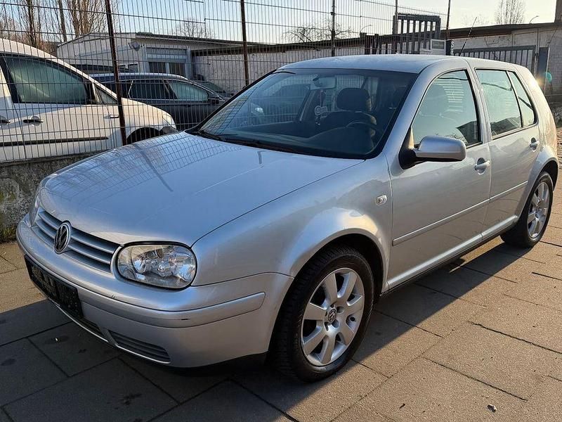 Grau Gebraucht 2003 VW Golf Pacific Limousine | 2.430 € (Fairer Preis) - Bild 1/4