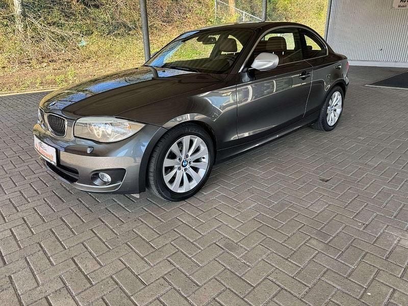 Gebraucht BMW 118 Advantage 143 PS (105 kW) 2013 Grau Kleinwagen