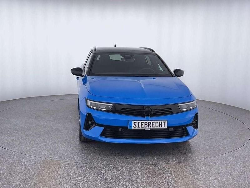 Neu Opel Astra 131 PS (96 kW) 2025 Blau Kombi