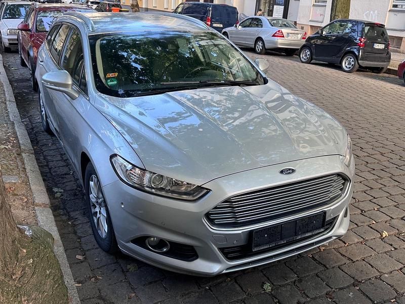 Silber Gebraucht 2016 Ford Mondeo Kombi | 4.799 € (Guter Preis) - Bild 1/4