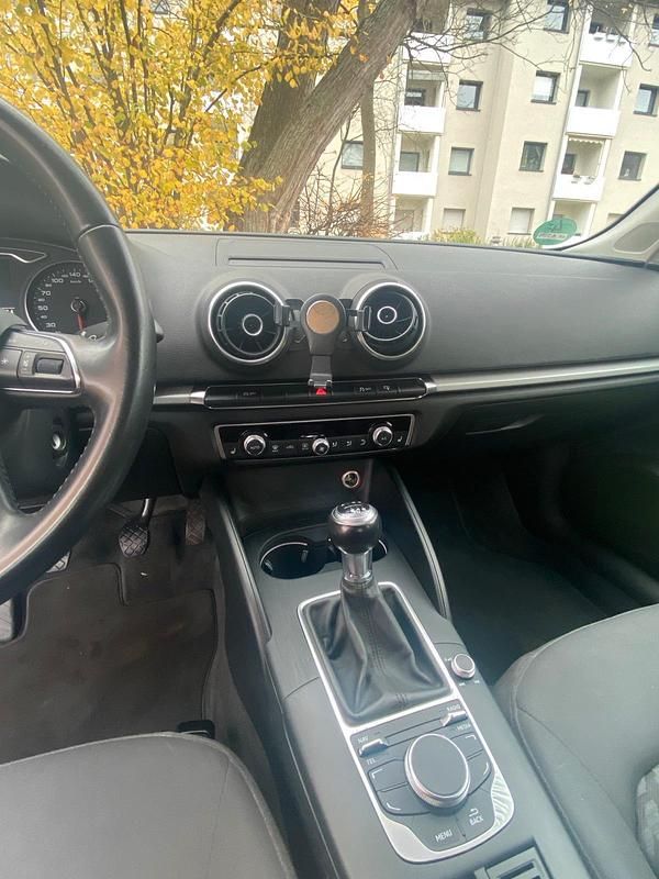 Gebraucht Audi A3 110 PS (80 kW) 2014 Blau Limousine