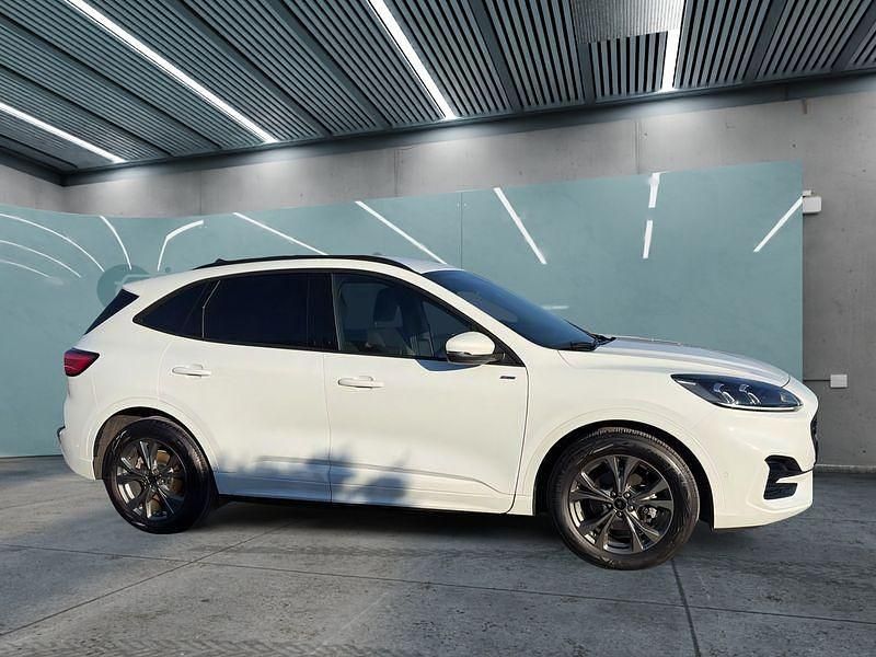 Gebraucht Ford Kuga 120 PS (88 kW) 2023 Weiß SUV