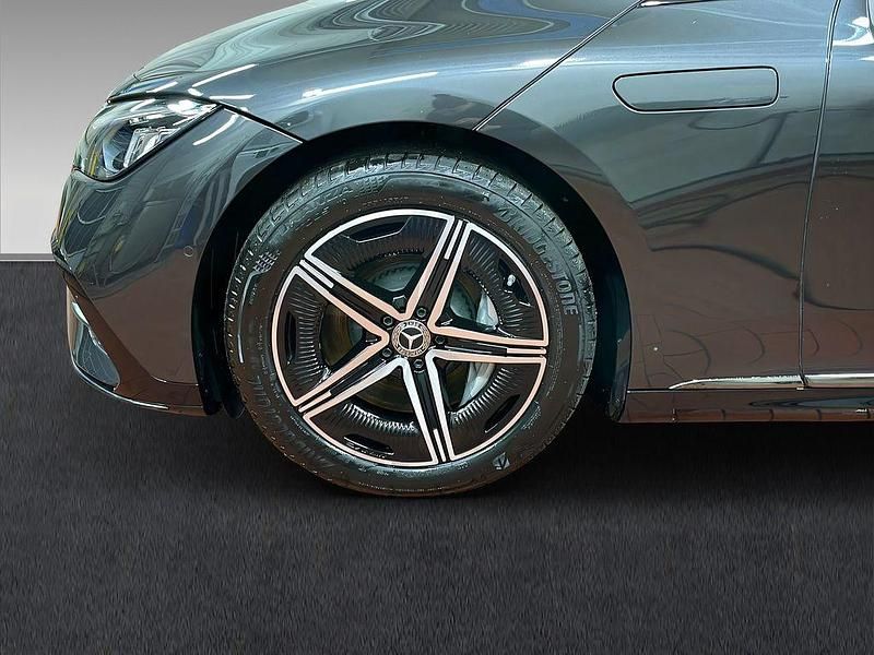 Gebraucht Mercedes EQE300 AMG 180 kW (245 PS) 2024 Lack graphitgrau (metallic) Limousine