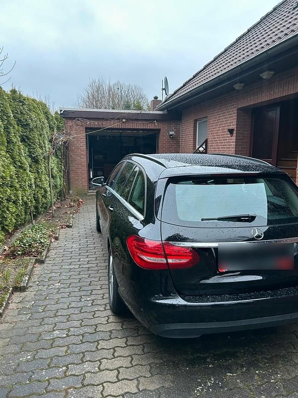 Gebraucht Mercedes C180 116 PS (85 kW) 2016 Schwarz Kombi