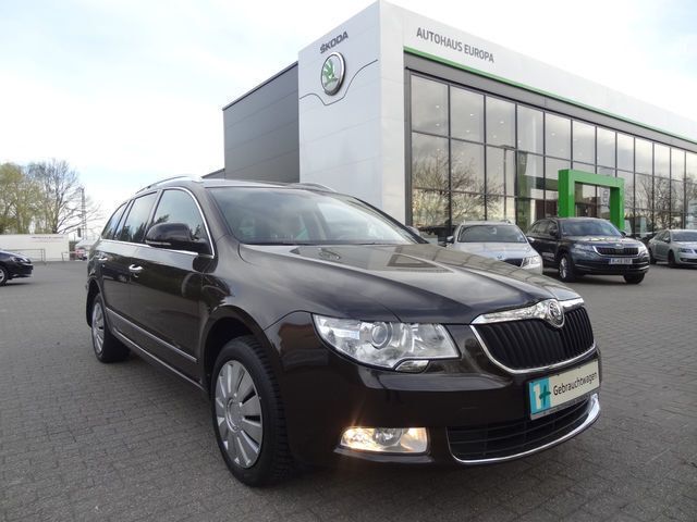 Gebraucht Skoda Superb Elegance 140 PS (102 kW) 2012 Braun metallic Kombi