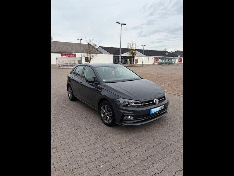 Grau Gebraucht 2019 VW Polo Highline Kleinwagen | 13.999 € (Fairer Preis) - Bild 1/4