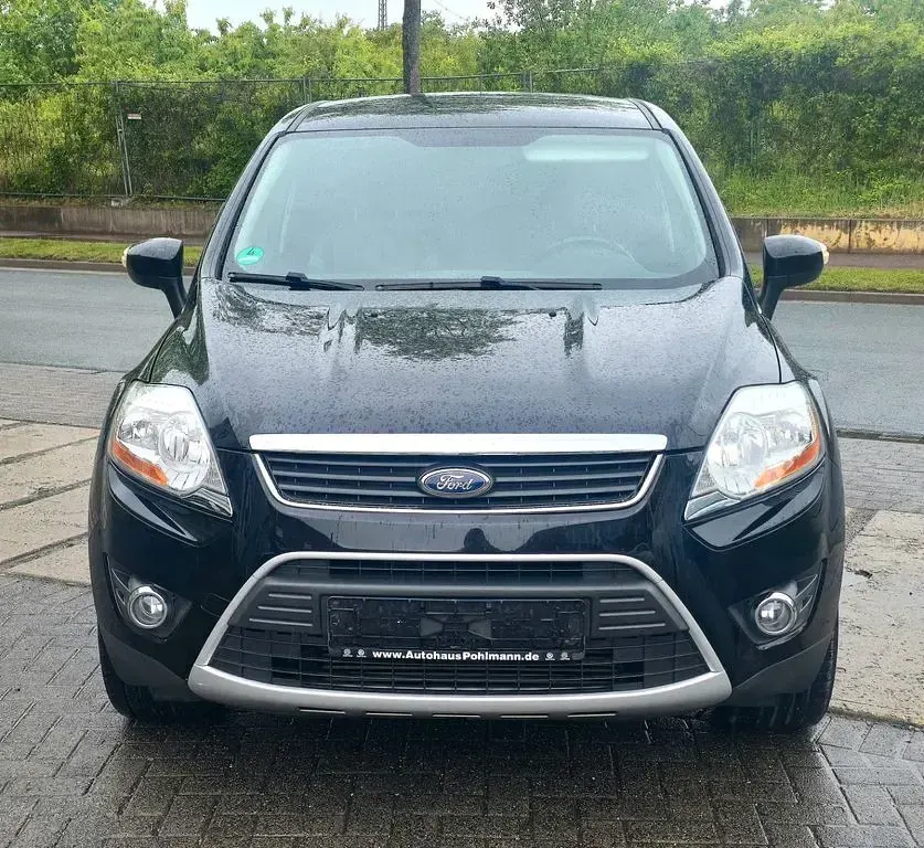 Usado Ford Kuga Trend 140 HP (102 kW) 2012 Preto SUV