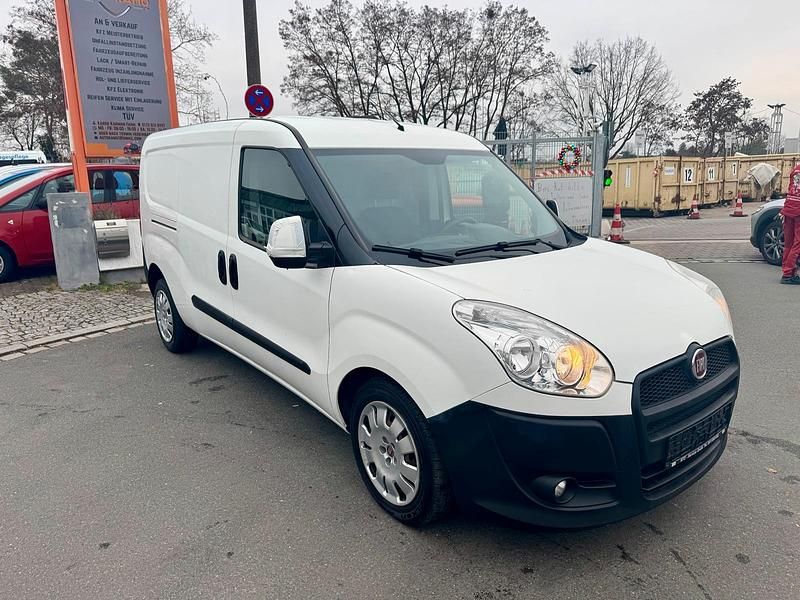 Gebraucht Fiat Doblò 101 PS (74 kW) 2014 Weiß Van / Kleinbus