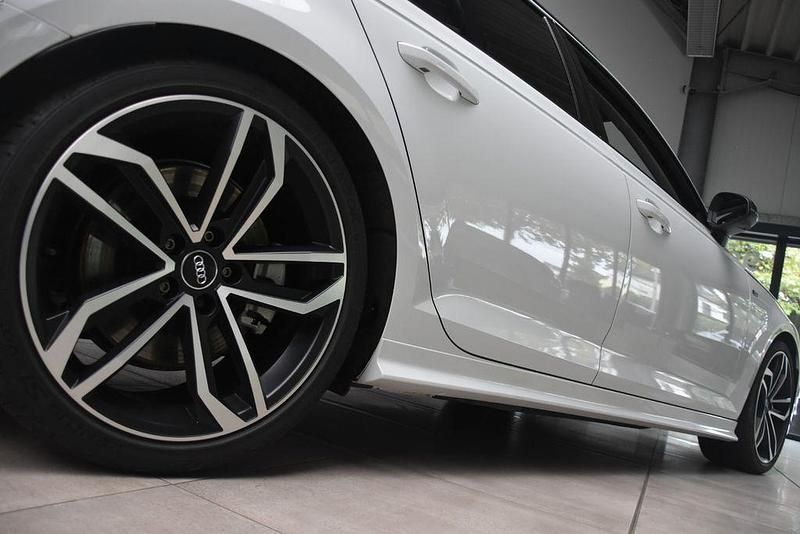 Gebraucht Audi A4 Design 320 PS (235 kW) 2017 Weiß metallic Kombi