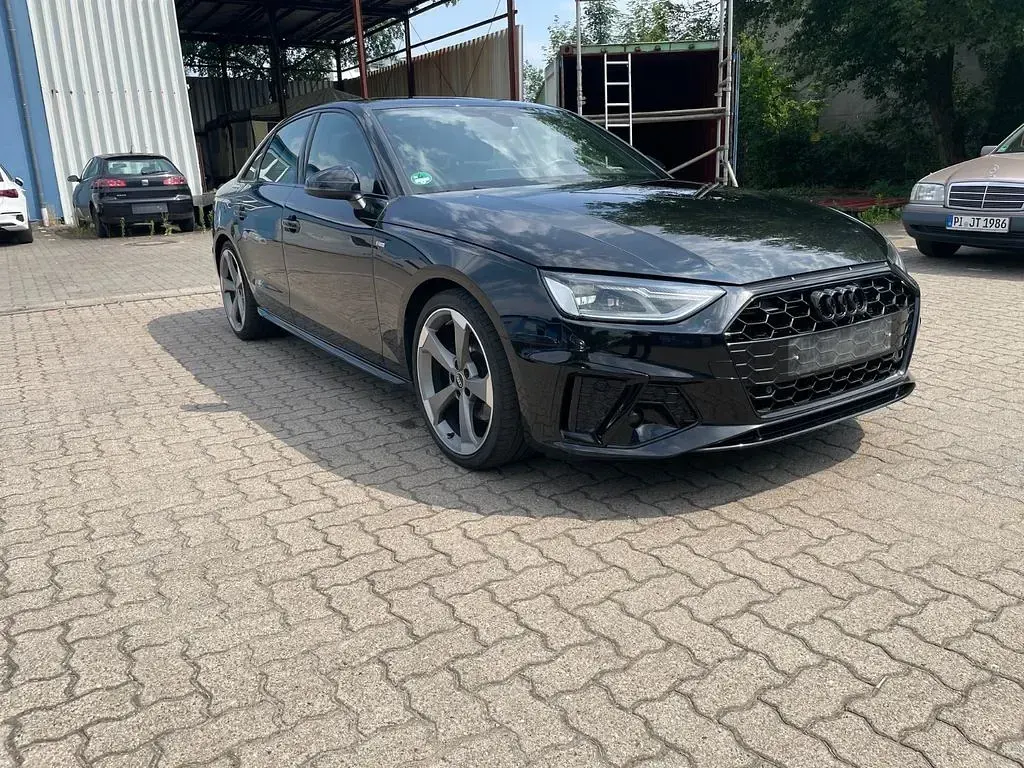 Gebraucht Audi A4 S-Line 136 PS (100 kW) 2024 Schwarz Limousine