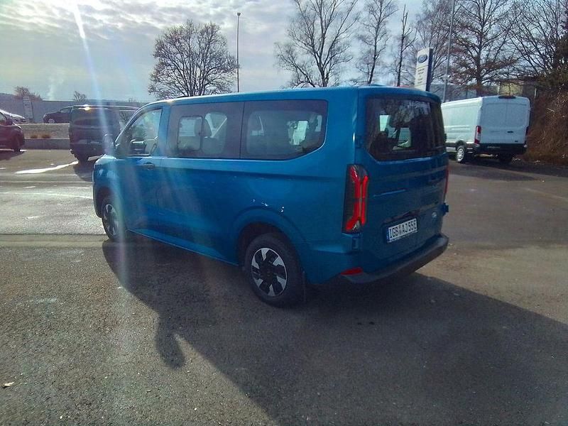 Gebraucht Ford Transit 160 kW (218 PS) 2024 Digital aqua blue me (blau) Kombi