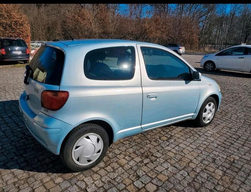 Gebraucht Toyota Yaris 87 PS (63 kW) 2005 Blau Kleinwagen