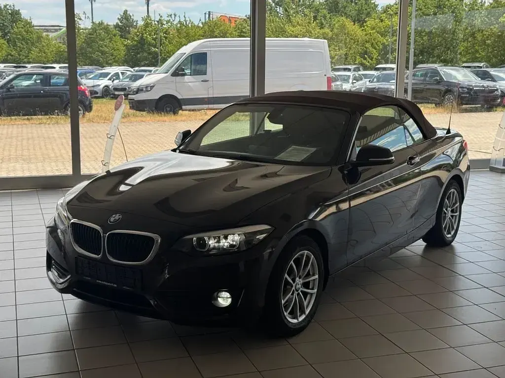 Gebraucht BMW 218 Advantage 136 PS (100 kW) 2018 Braun Cabrio