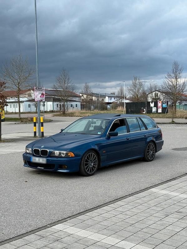 Gebraucht BMW 520 Basis 170 PS (125 kW) 2001 Blau Kombi