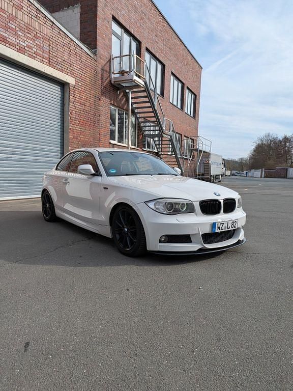 Gebraucht BMW 120 Performance 177 PS (130 kW) 2012 Weiß Kleinwagen