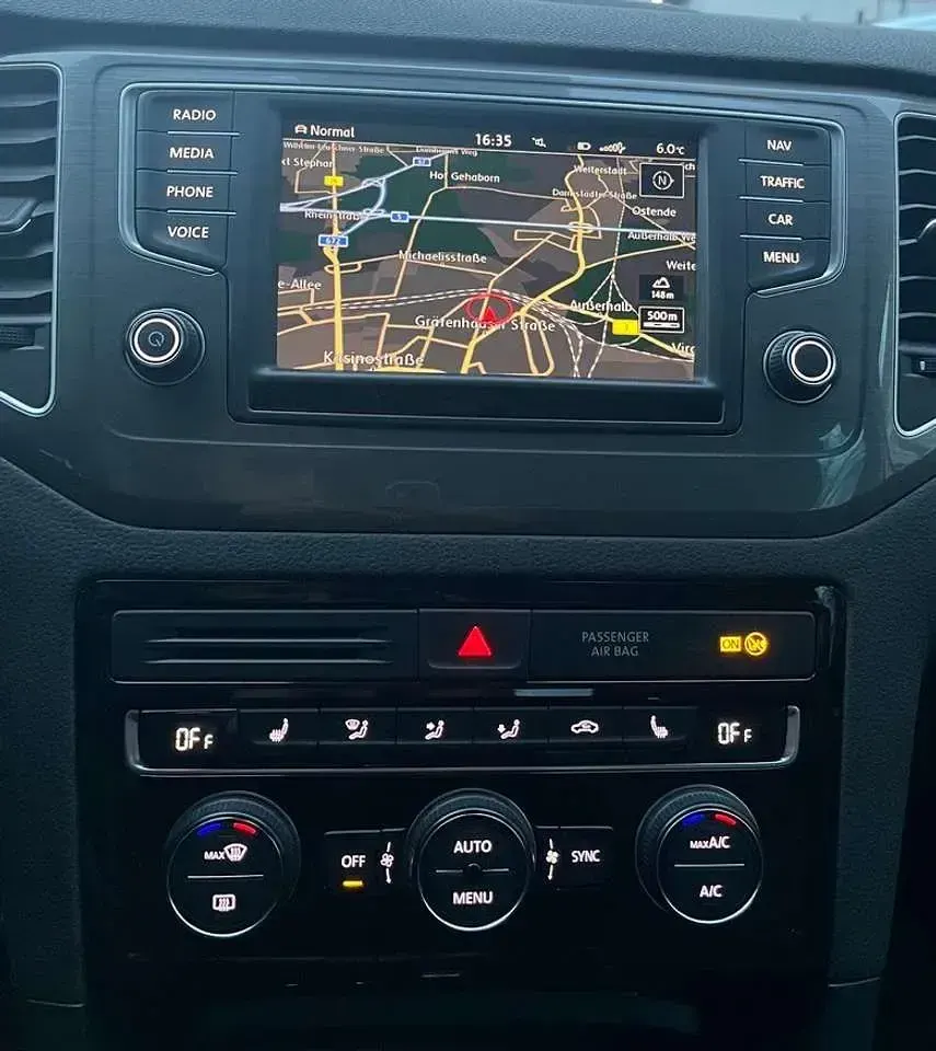 Gebraucht VW Golf VII 125 PS (91 kW) 2016 Tungsten silver metallic Limousine