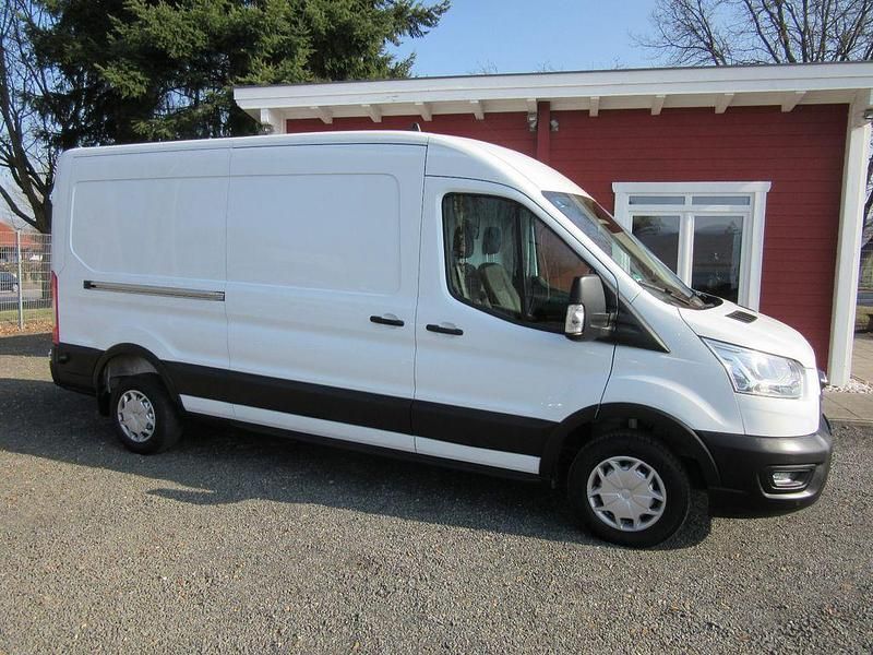Gebraucht Ford Transit 131 PS (96 kW) 2022 Weiß Van / Kleinbus