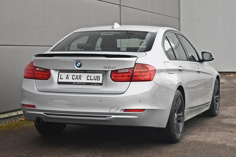 Gebraucht BMW 316 Performance 136 PS (100 kW) 2012 Gletschersilber Limousine