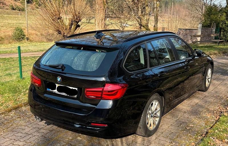 Gebraucht BMW 320 Efficient Dynamics 163 PS (119 kW) 2018 Schwarz Kombi