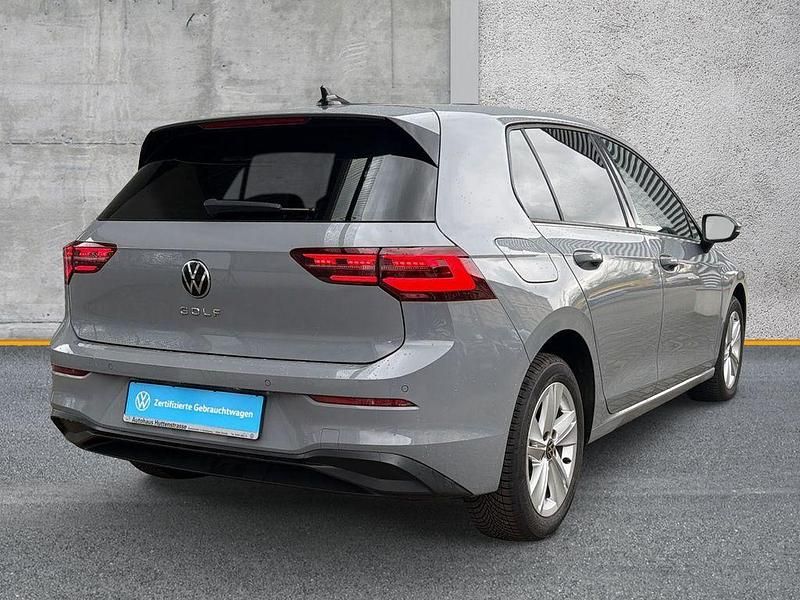 Gebraucht VW Golf VIII Pro 131 PS (96 kW) 2020 Außenfarbe: Limousine