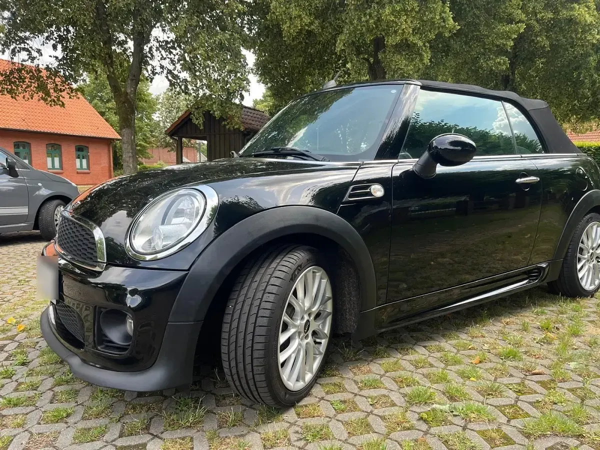 Gebraucht Mini Cooper Cabriolet 122 PS (89 kW) 2012 Schwarz Cabrio