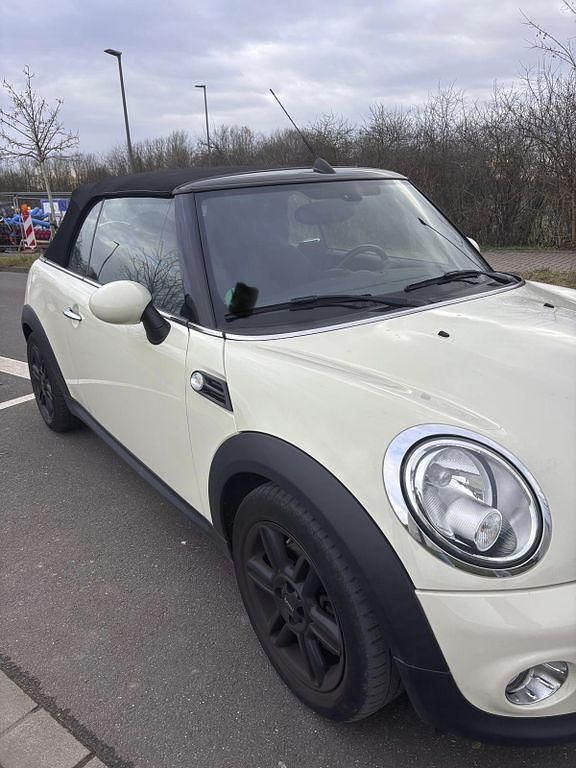 Gebraucht Mini ONE Pepper 98 PS (72 kW) 2015 Weiß Kleinwagen