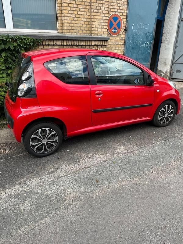 Rot Gebraucht 2011 Citroën C1 Kleinwagen | 2.250 € (Fairer Preis) - Bild 1/4