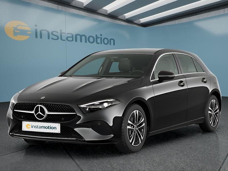Schwarz Gebraucht 2024 Mercedes A200 Limousine | 30.999 € (Fairer Preis) - Bild 1/4