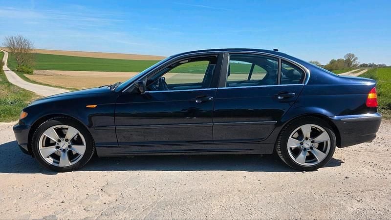 Second-hand BMW 330 231 CP (169 kW) 2002 Albastru Berlinǎ