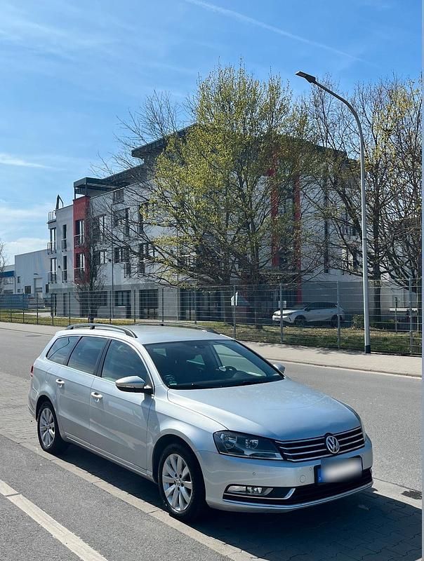 Gebraucht VW Passat 122 PS (89 kW) 2014 Grau Kombi