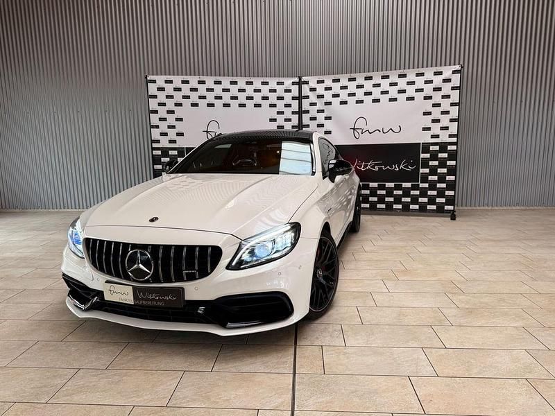 Weiß Gebraucht 2021 Mercedes C63 AMG AMG Coupé | 80.499 € - Bild 1/4