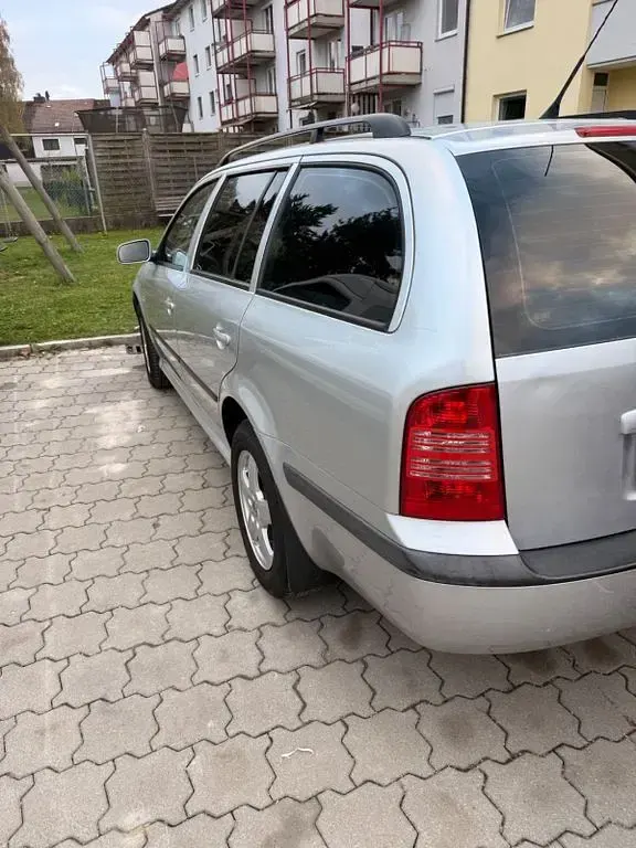 Gebraucht Skoda Octavia Elegance 131 PS (96 kW) 2003 Grau Limousine