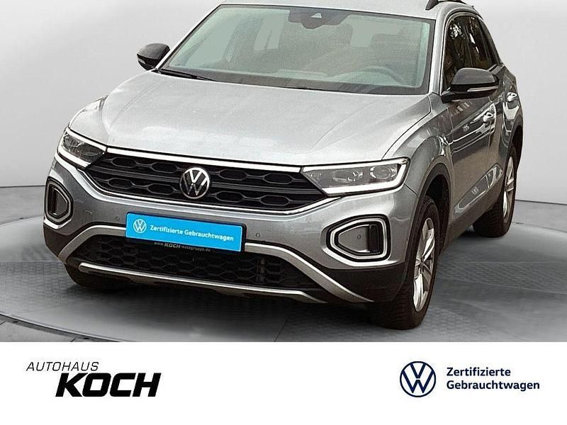 Pyritsilber metallic Gebraucht 2024 VW T-Roc Goal SUV | 29.430 € (Guter Preis) - Bild 1/4