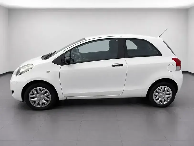 Gebraucht Toyota Yaris Cool 69 PS (50 kW) 2010 Weiss Kleinwagen