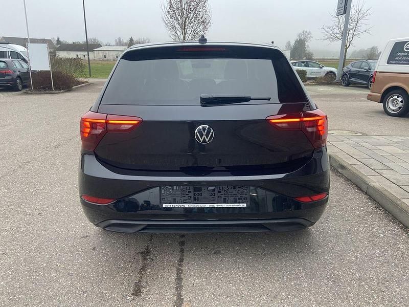 Gebraucht VW Polo Life 95 PS (69 kW) 2022 Schwarz Kleinwagen