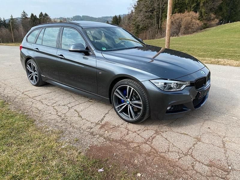 Gebraucht BMW 335 Shadowline 313 PS (230 kW) 2016 Grau Kombi